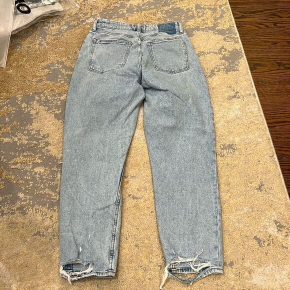 abercrombie & fitch women’s curve love high rise mom jean light wash - Picture 4 of 4